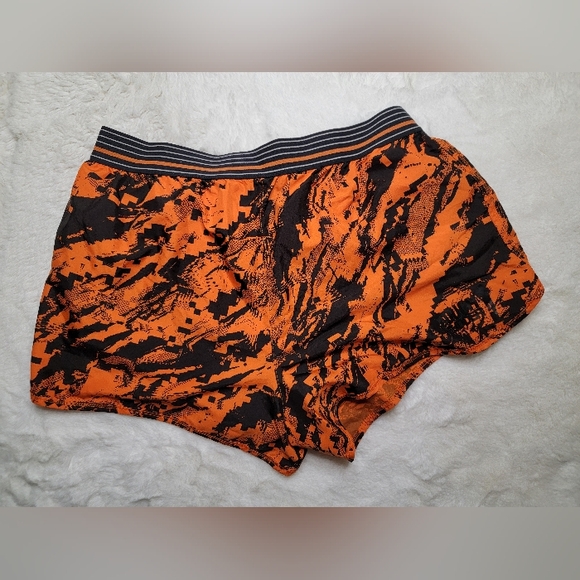 Under Armour Tough Mudder Heat Gear Orange and Black Shorts Medium - Picture 3 of 4